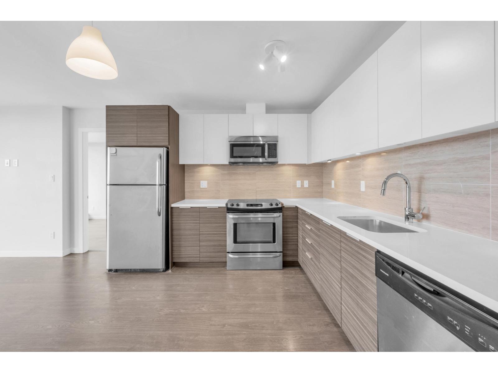 2109 13303 Central Avenue, Surrey, British Columbia  V3T 0K6 - Photo 6 - R3169590