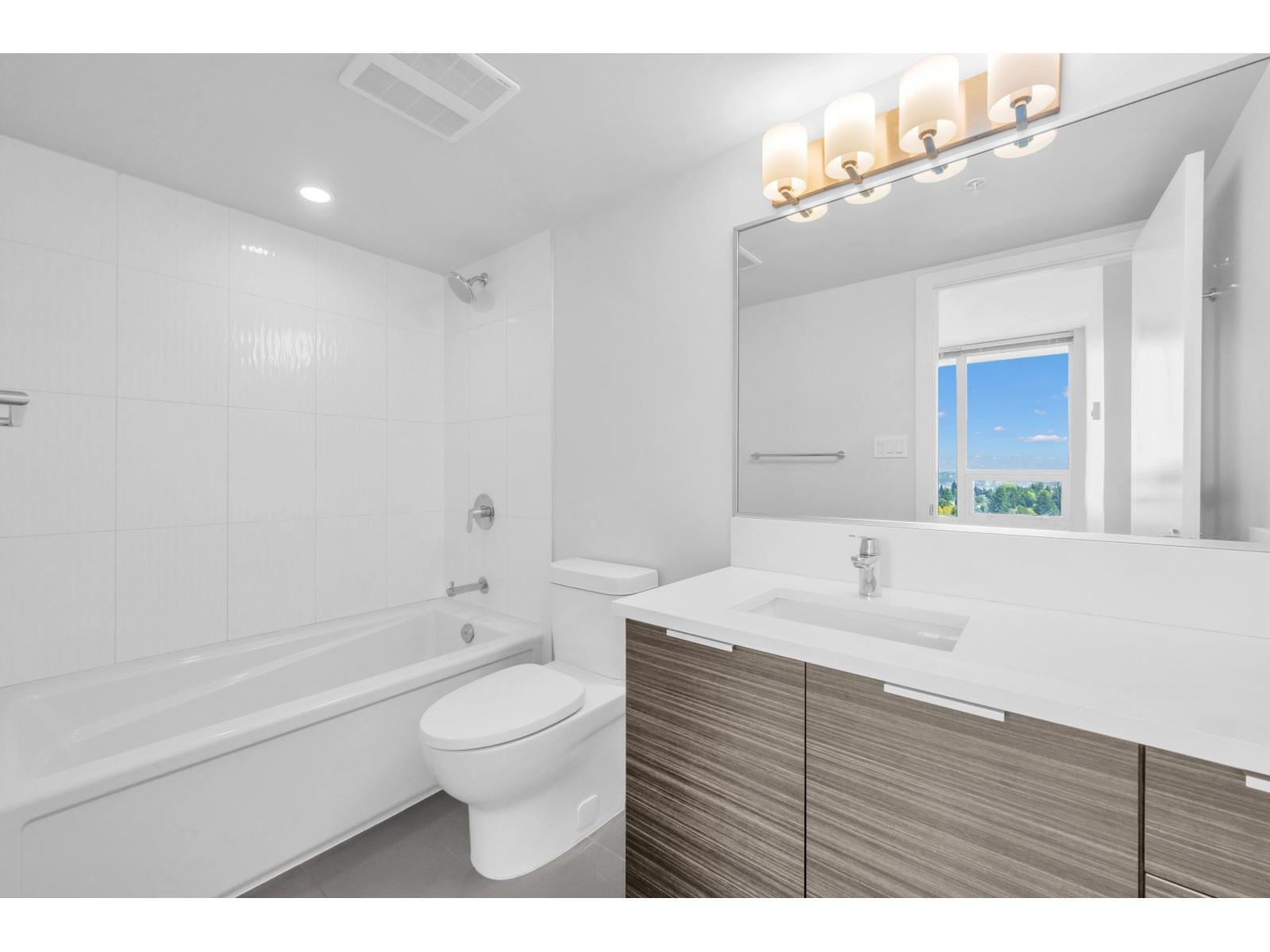 2109 13303 Central Avenue, Surrey, British Columbia  V3T 0K6 - Photo 20 - R3169590