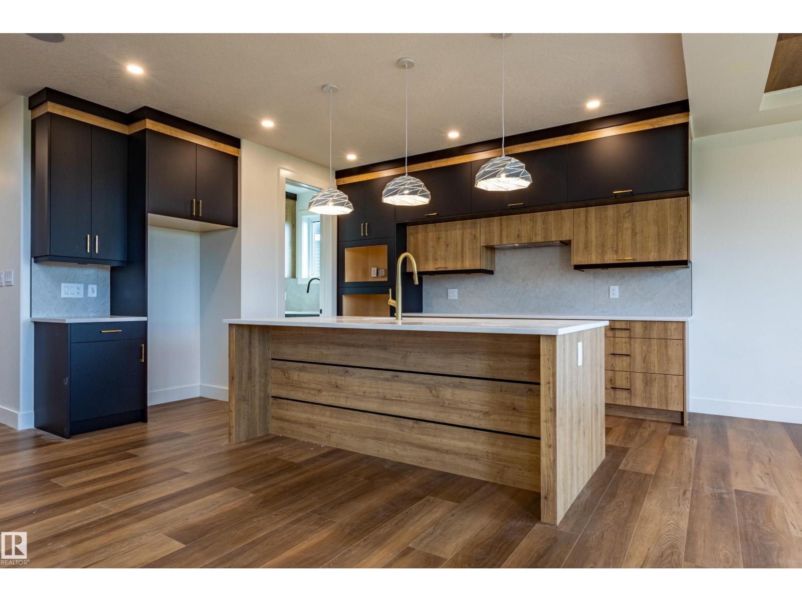 8418 223 A St Nw, Edmonton, Alberta  T5T 7X2 - Photo 4 - E4507033