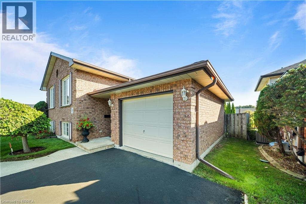 58 Olivetree Road, Brantford, Ontario  N3R 7X2 - Photo 3 - 40864921