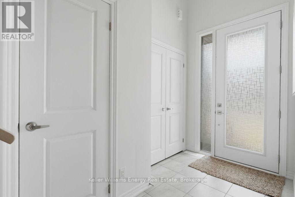 2013 Verne Bowen Street, Oshawa, Ontario  L1L 0S1 - Photo 4 - E13829654