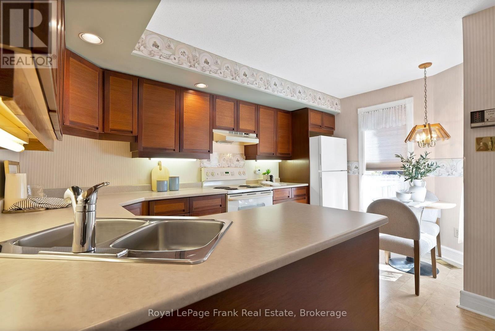 301 - 1 Sherwood Street, Kawartha Lakes, Ontario  K0M 1A0 - Photo 10 - X13829478