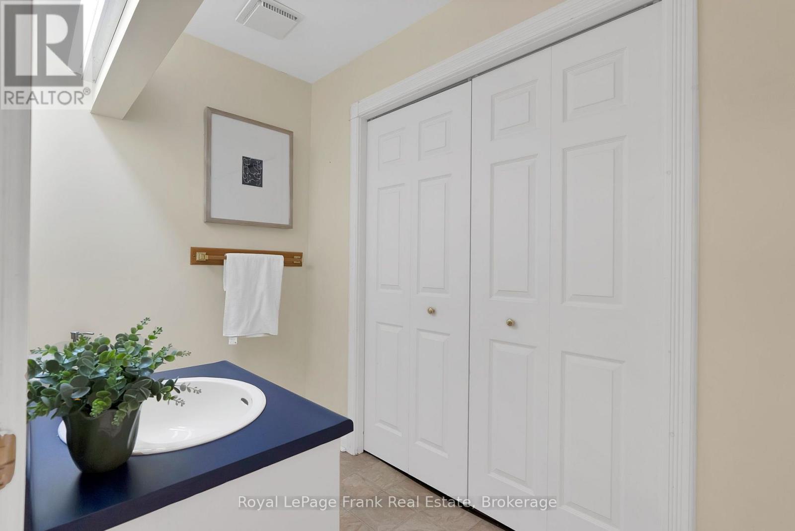 301 - 1 Sherwood Street, Kawartha Lakes, Ontario  K0M 1A0 - Photo 11 - X13829478
