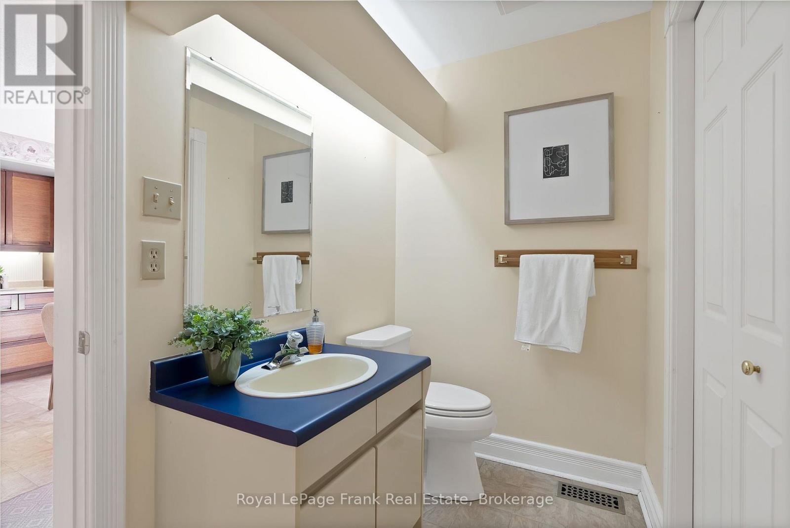 301 - 1 Sherwood Street, Kawartha Lakes, Ontario  K0M 1A0 - Photo 12 - X13829478