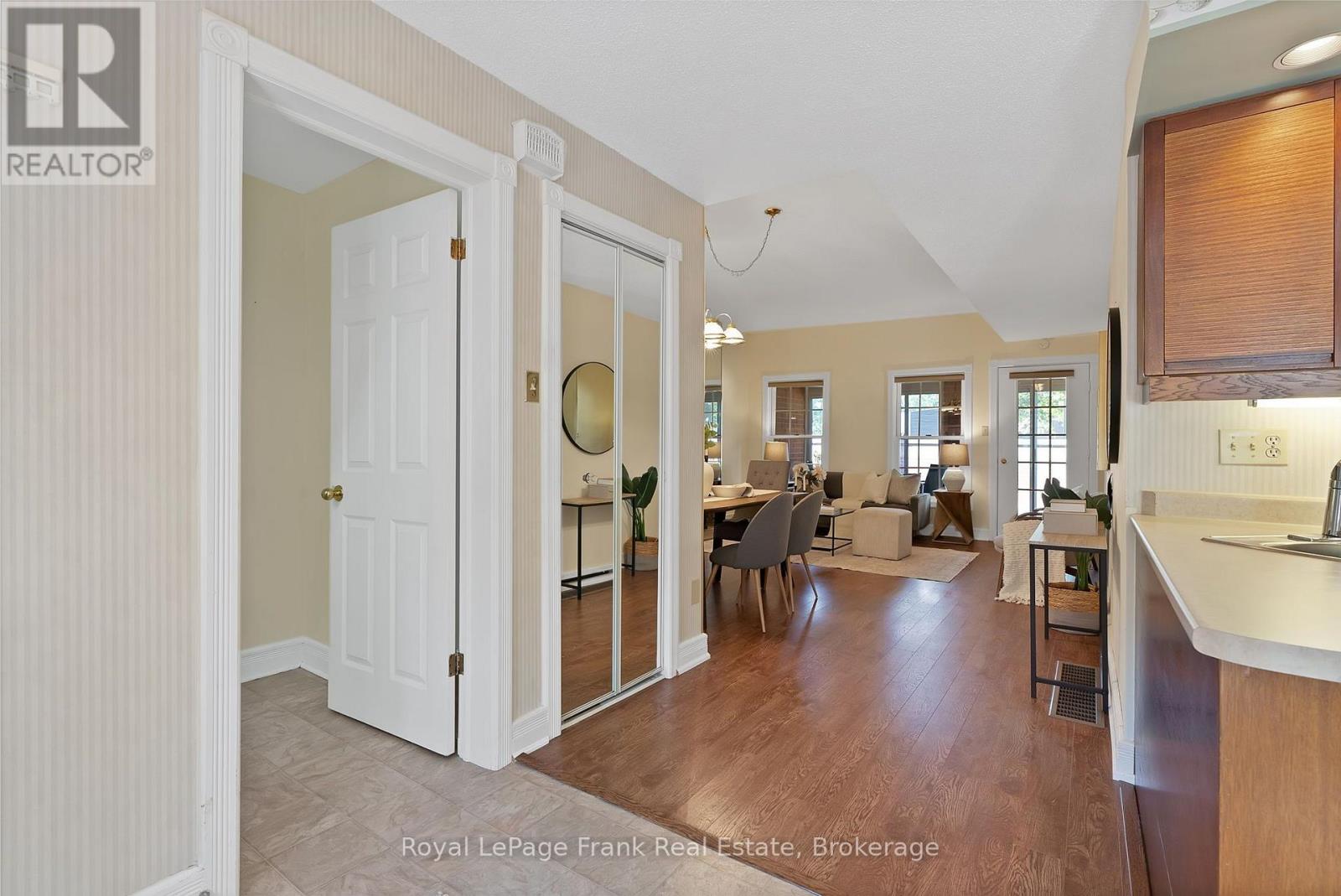 301 - 1 Sherwood Street, Kawartha Lakes, Ontario  K0M 1A0 - Photo 5 - X13829478