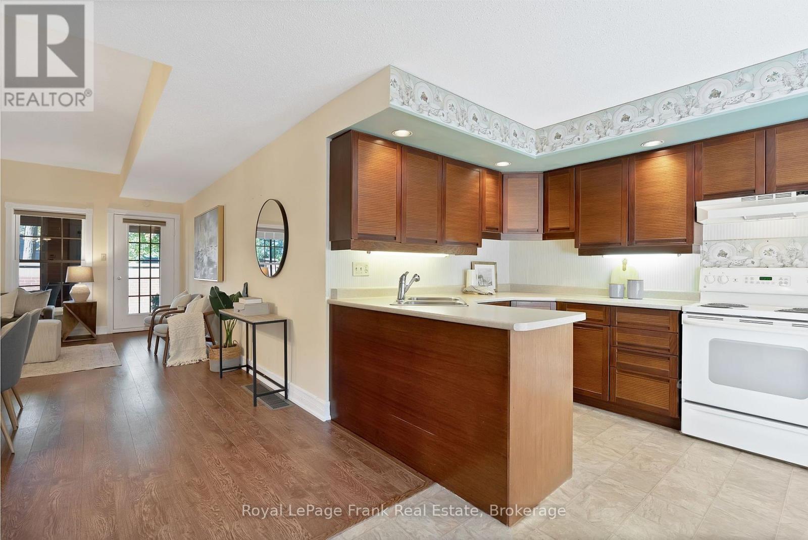 301 - 1 Sherwood Street, Kawartha Lakes, Ontario  K0M 1A0 - Photo 9 - X13829478
