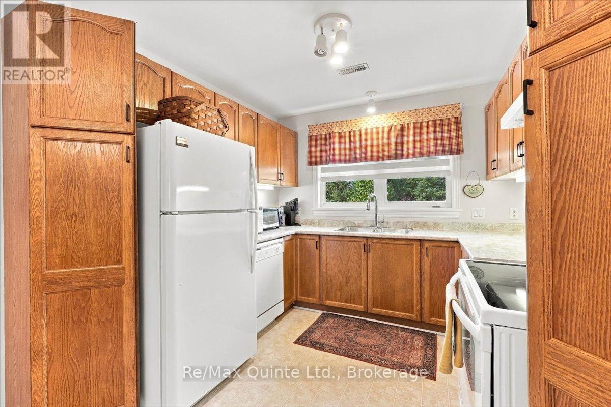 14 - 15 Aldersgate Drive, Belleville, Ontario  K8N 5N1 - Photo 9 - X13829526
