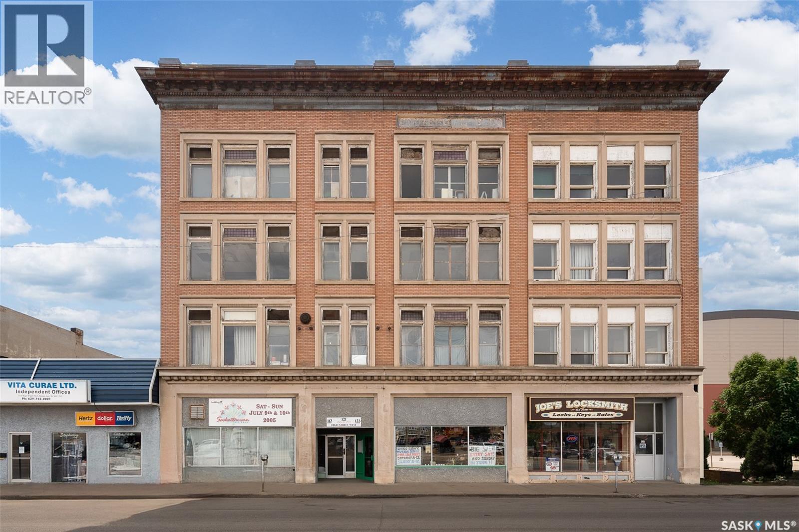 117-123 High STREET W, Moose Jaw, Saskatchewan