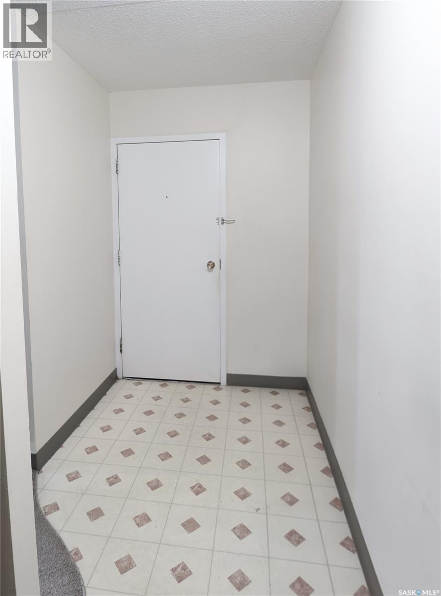13 51 Centennial Street, Regina, Saskatchewan  S4S 6P8 - Photo 1 - SK049458