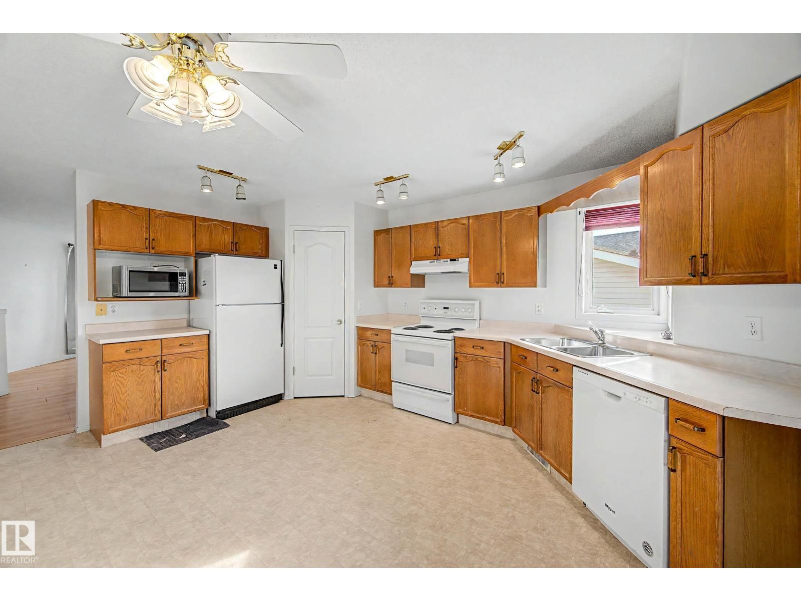 18411 77 Av Nw, Edmonton, Alberta  T5T 6A8 - Photo 8 - E4510450