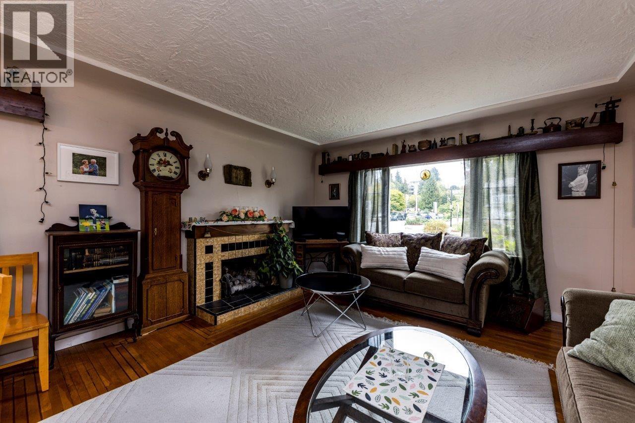 2057 Mahon Avenue, North Vancouver, British Columbia  V7M 2T6 - Photo 16 - R3168995
