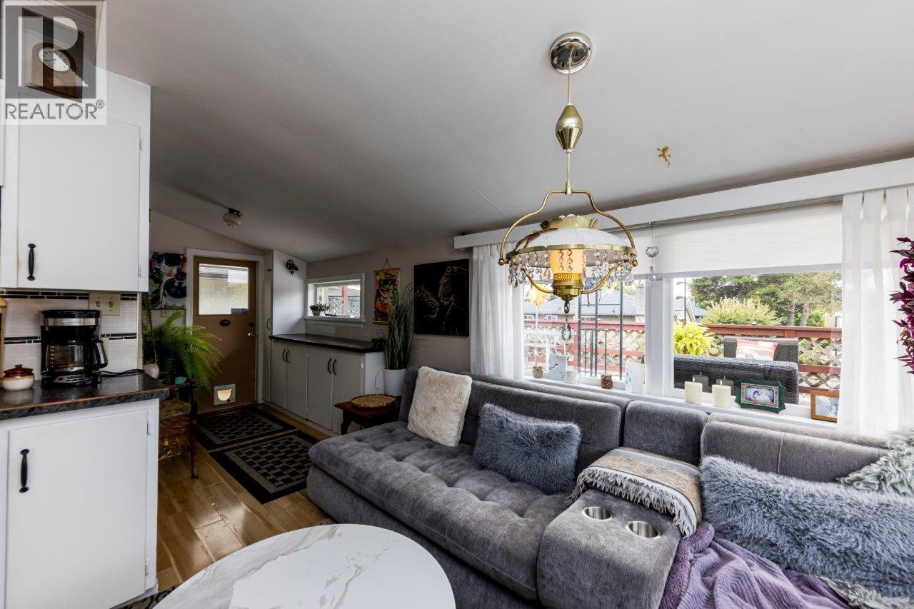 2057 Mahon Avenue, North Vancouver, British Columbia  V7M 2T6 - Photo 8 - R3168995
