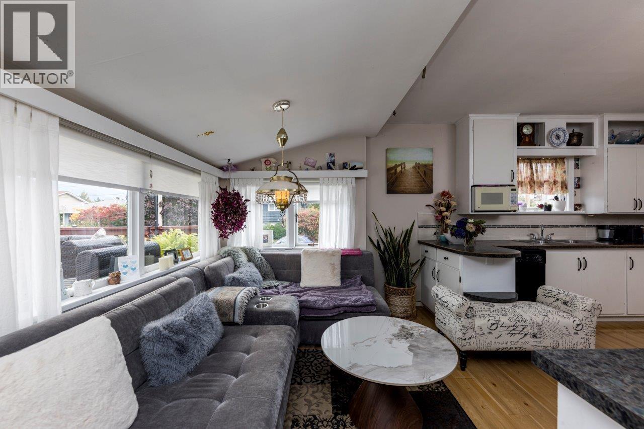 2057 Mahon Avenue, North Vancouver, British Columbia  V7M 2T6 - Photo 11 - R3168995