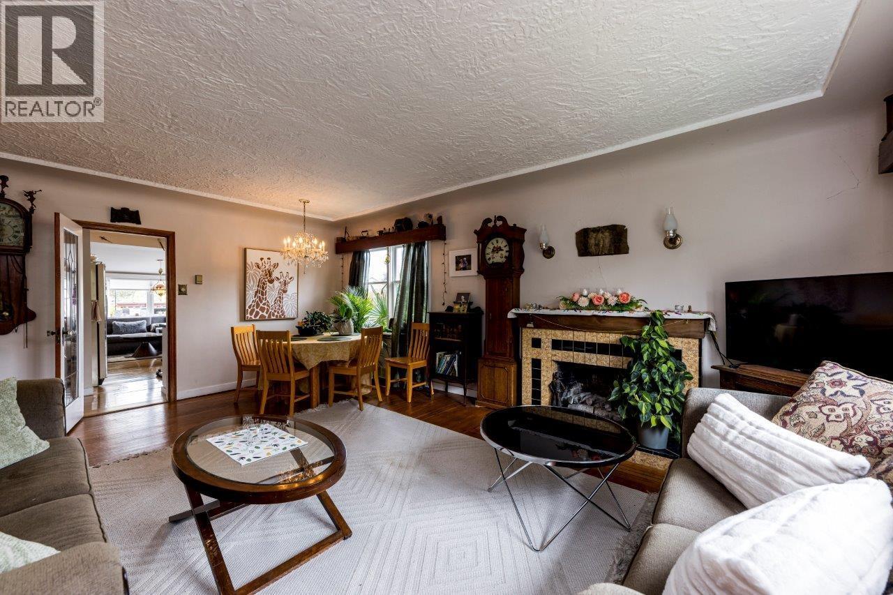 2057 Mahon Avenue, North Vancouver, British Columbia  V7M 2T6 - Photo 13 - R3168995