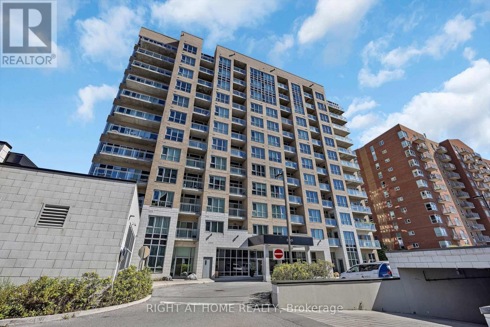 203 - 330 TITAN PRIVATE, Ottawa, Ontario