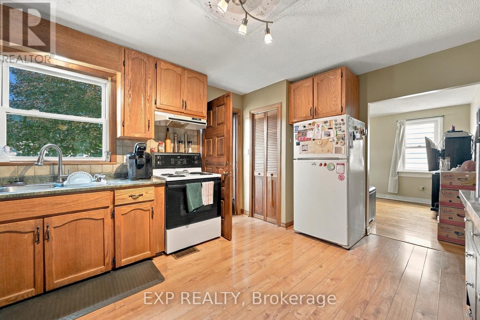 6518 Crawford Street, Niagara Falls, Ontario  L2E 5Z2 - Photo 12 - X13829496