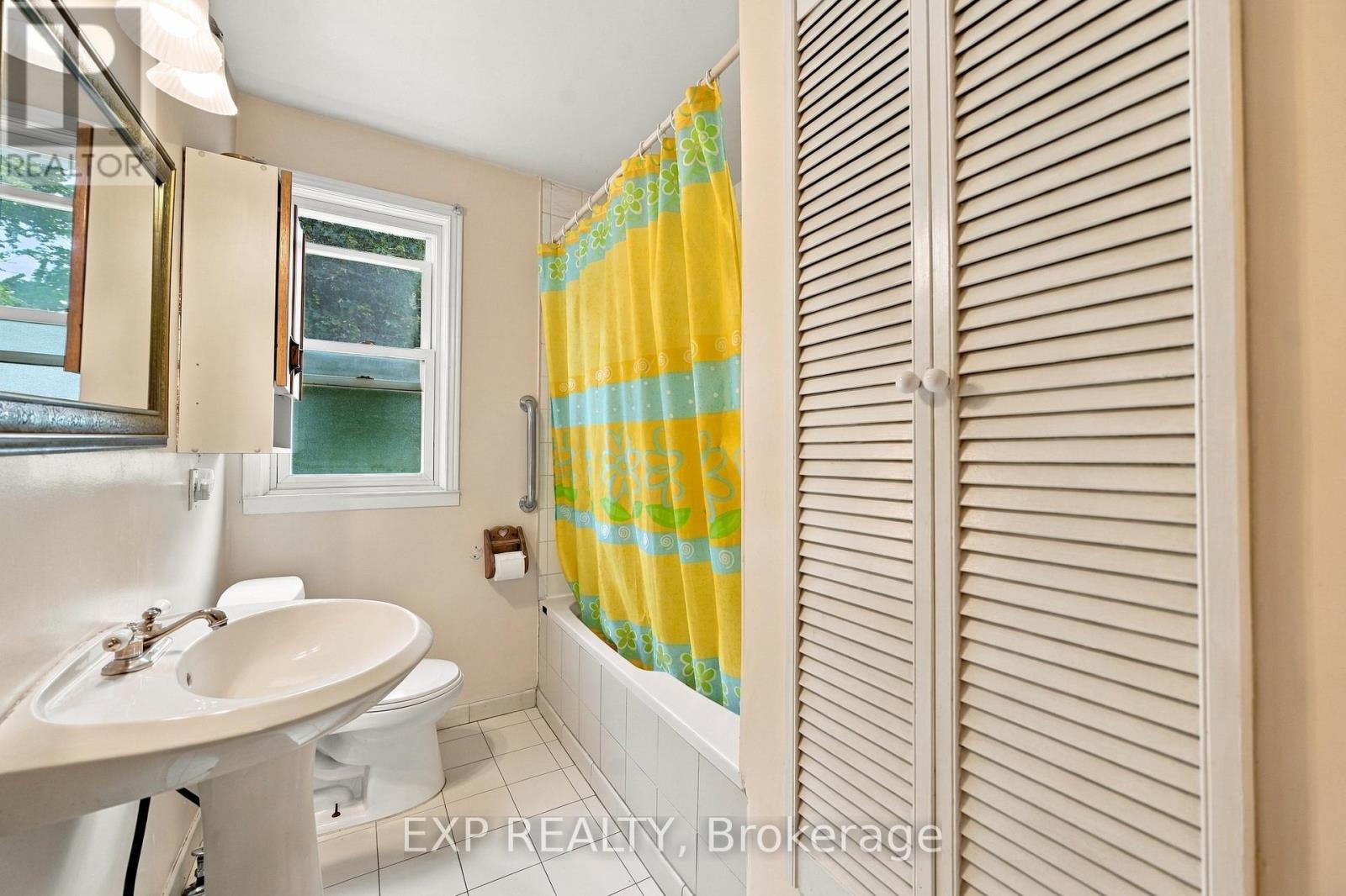 6518 Crawford Street, Niagara Falls, Ontario  L2E 5Z2 - Photo 15 - X13829496