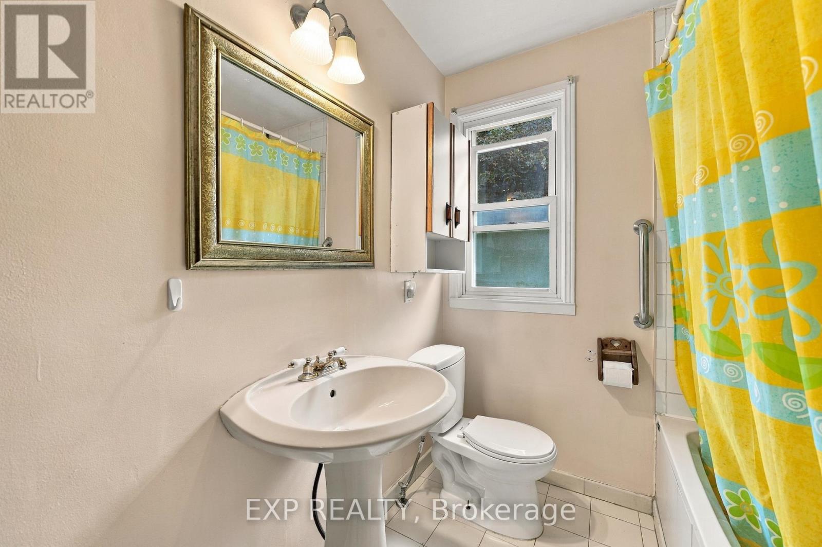 6518 Crawford Street, Niagara Falls, Ontario  L2E 5Z2 - Photo 16 - X13829496