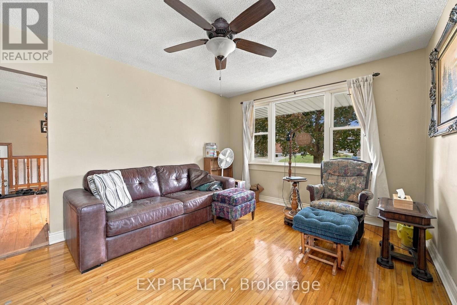 6518 Crawford Street, Niagara Falls, Ontario  L2E 5Z2 - Photo 8 - X13829496