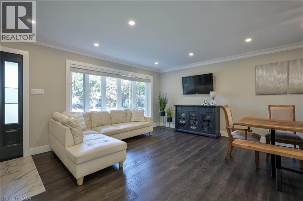 390 Wendall Place, Oakville, Ontario  L6K 2M1 - Photo 13 - 40866679