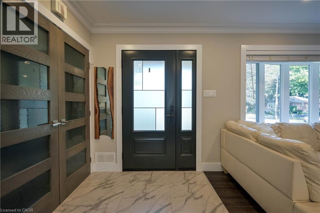 390 Wendall Place, Oakville, Ontario  L6K 2M1 - Photo 4 - 40866679