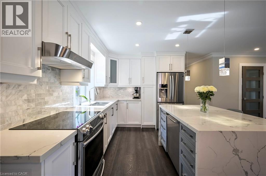 390 Wendall Place, Oakville, Ontario  L6K 2M1 - Photo 8 - 40866679