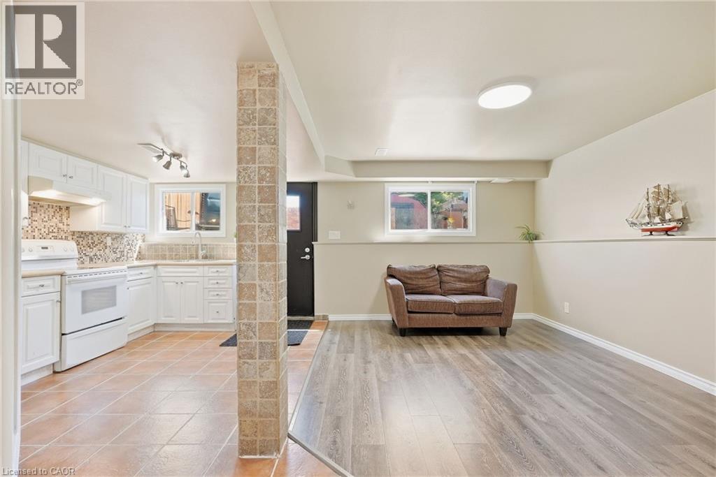 34 Grantham Avenue S, St. Catharines, Ontario  L2P 3B4 - Photo 40 - 40866647