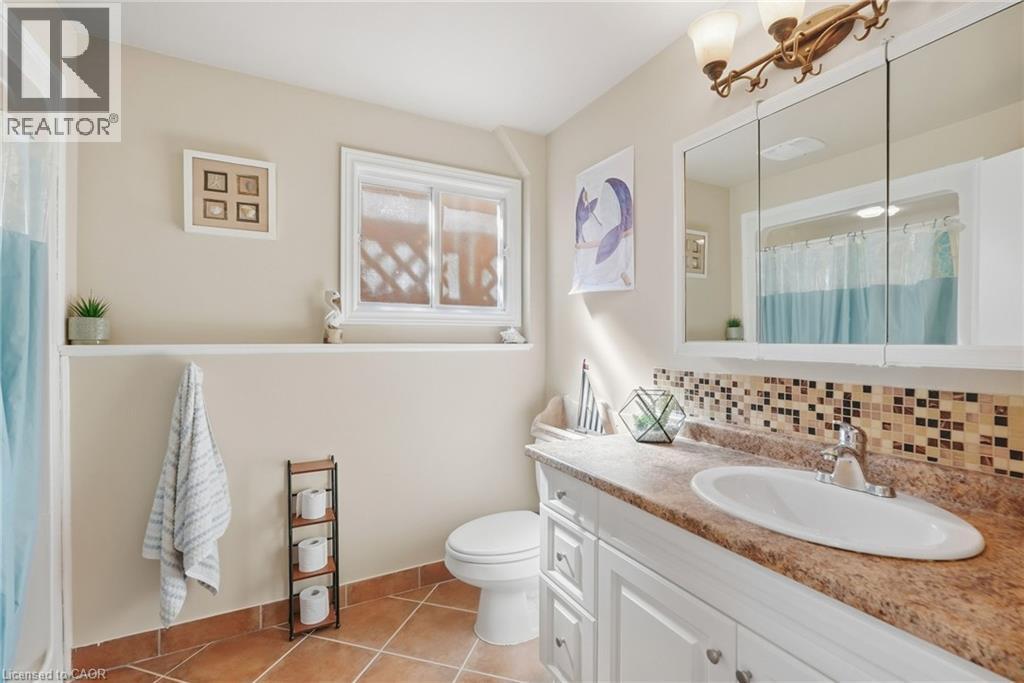 34 Grantham Avenue S, St. Catharines, Ontario  L2P 3B4 - Photo 43 - 40866647