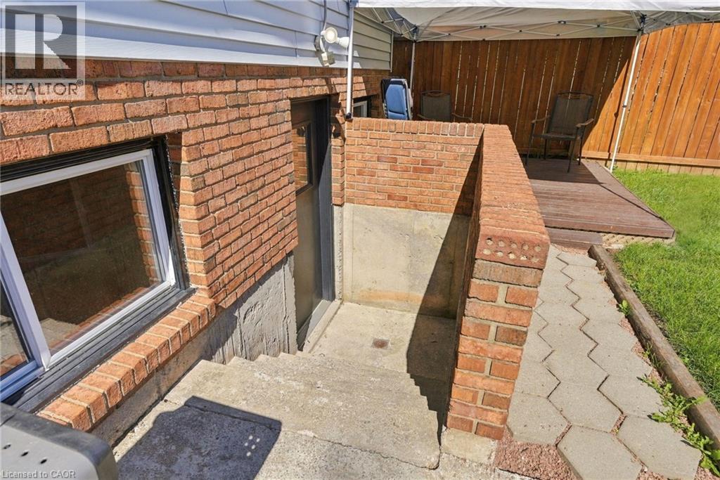 34 Grantham Avenue S, St. Catharines, Ontario  L2P 3B4 - Photo 46 - 40866647