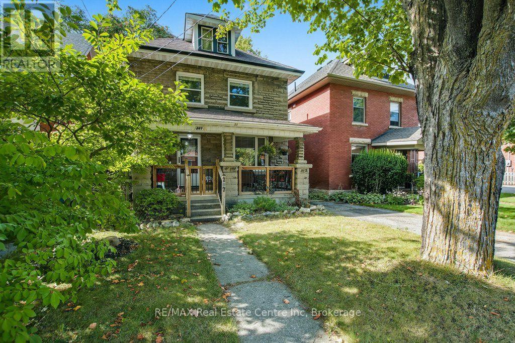 207 Waterloo Avenue, Guelph, Ontario  N1H 3J4 - Photo 2 - X13829534