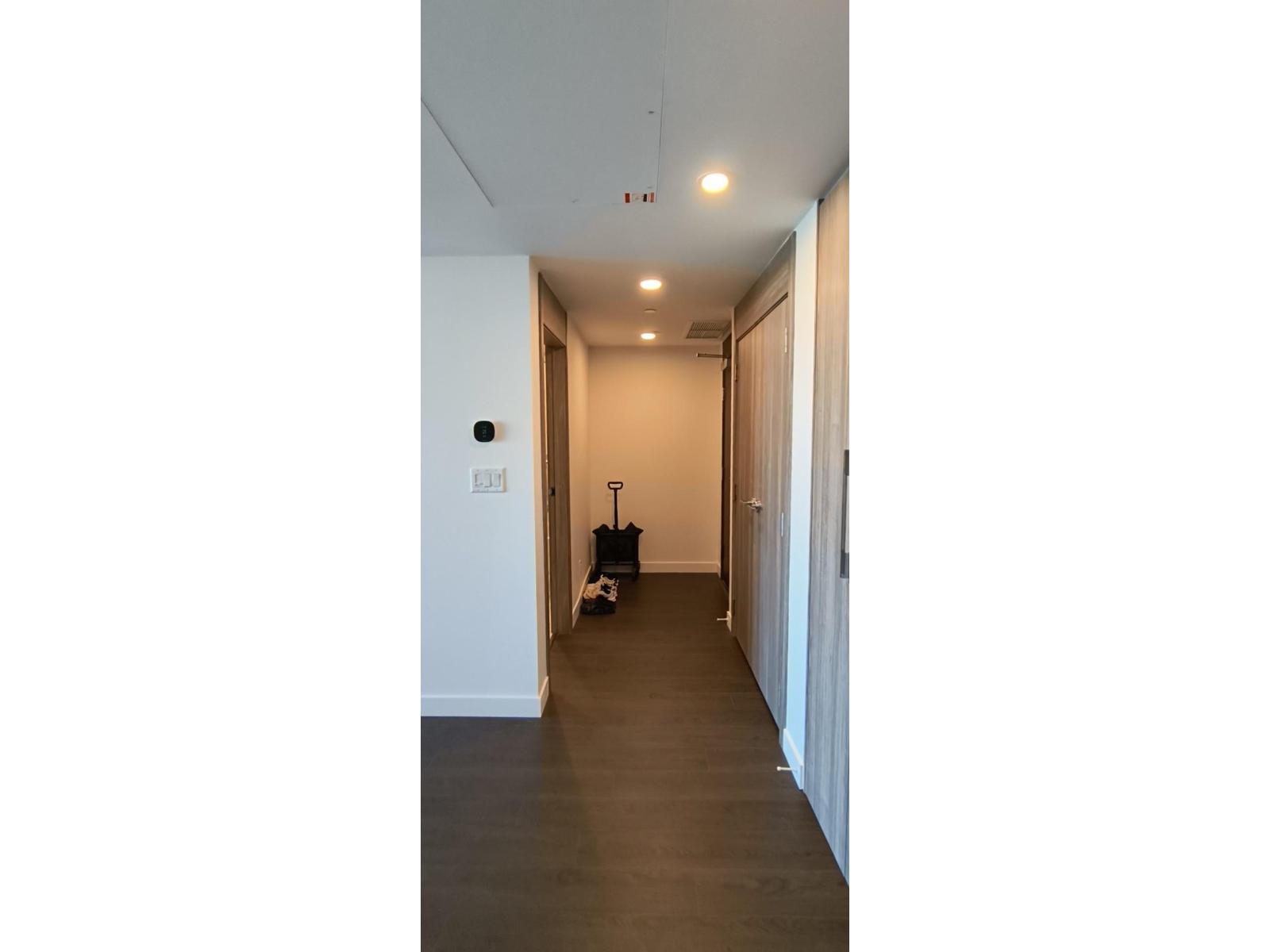 2201 13778 100th Avenue, Surrey, British Columbia  V3T 0V3 - Photo 5 - R3148524