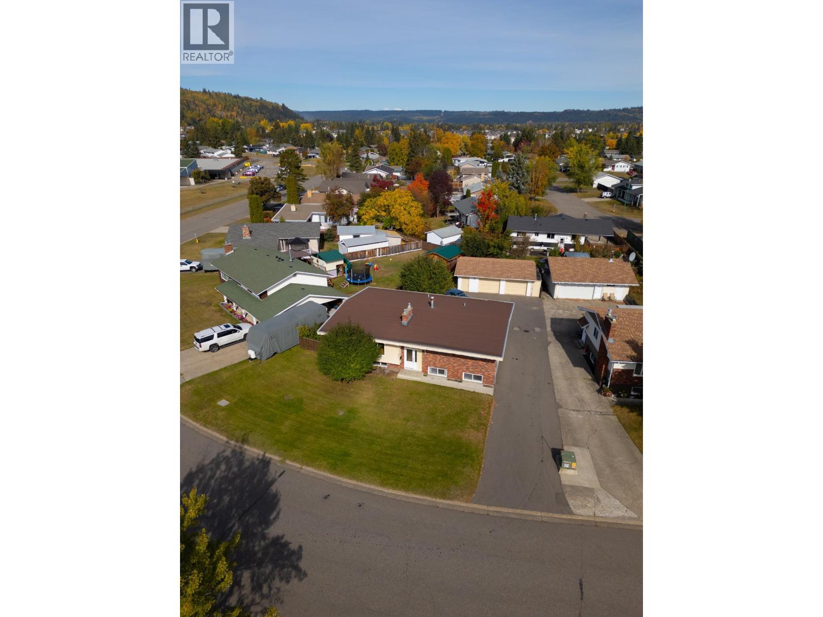 4334 Eaglenest Crescent, Prince George, British Columbia V2M 4Y6 - Photo 2 - R3169639