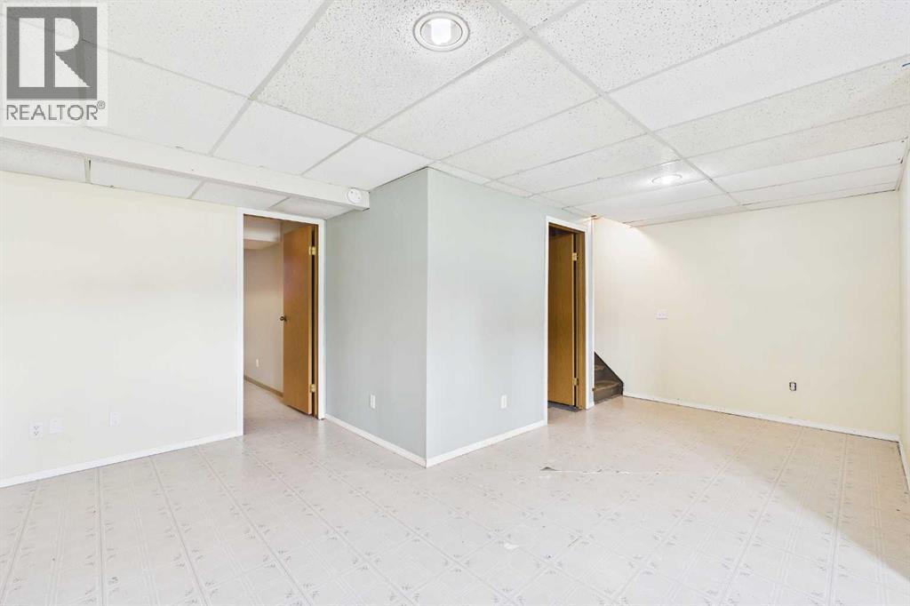 17 Deermeade Road Se, Calgary, Alberta  T2J 5Z4 - Photo 23 - A2347703