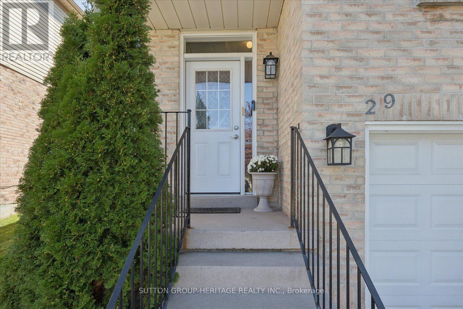 14 - 29 Alexis Way, Whitby, Ontario  L1R 2N9 - Photo 3 - E13829612