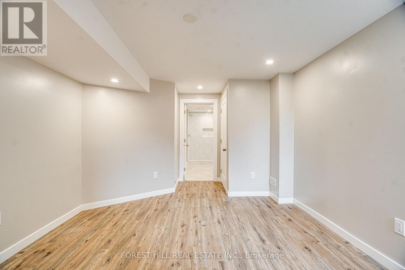 Bsmt - 21 Conchita Street, Georgina, Ontario  L4P 0H4 - Photo 17 - N13829508