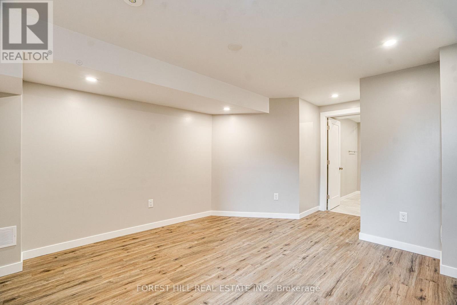 Bsmt - 21 Conchita Street, Georgina, Ontario  L4P 0H4 - Photo 18 - N13829508