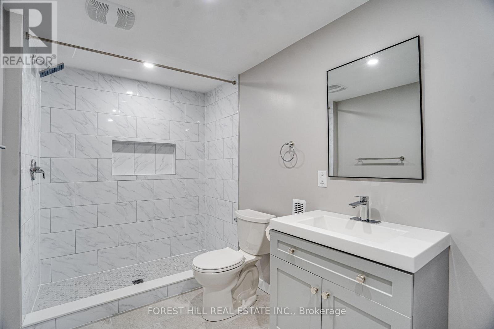 Bsmt - 21 Conchita Street, Georgina, Ontario  L4P 0H4 - Photo 21 - N13829508