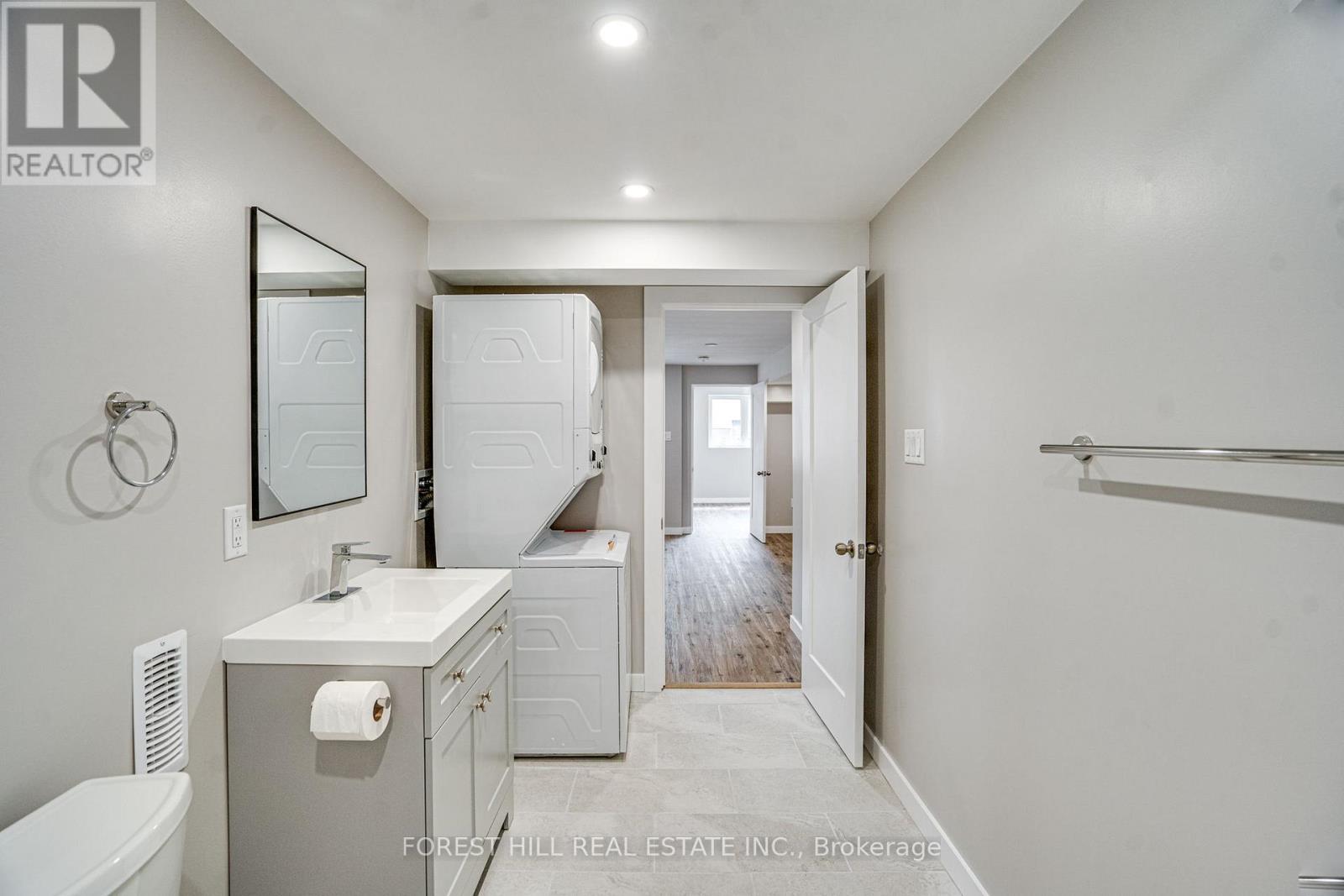 Bsmt - 21 Conchita Street, Georgina, Ontario  L4P 0H4 - Photo 24 - N13829508
