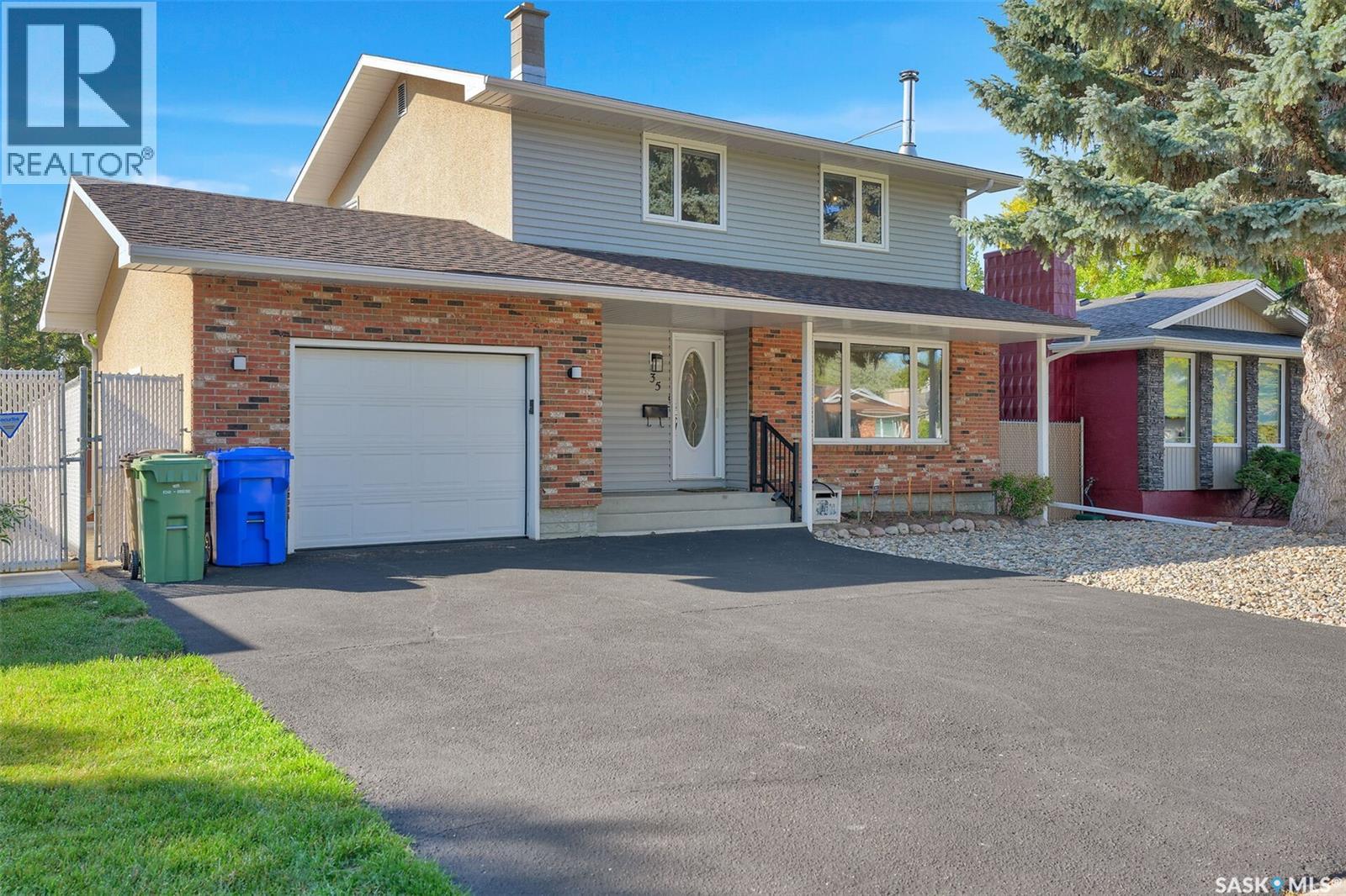 35 Litzenberger Crescent, Regina, Saskatchewan  S4R 6G7 - Photo 2 - SK049467
