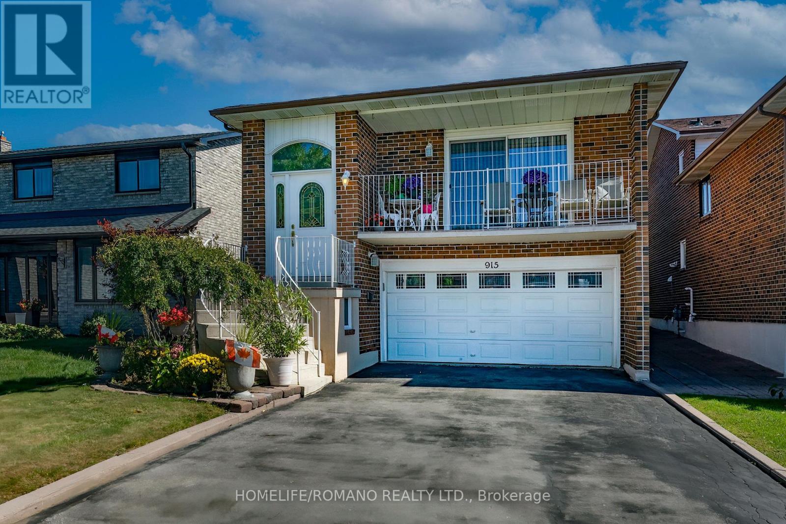 915 LOVINGSTON CRESCENT, Mississauga, Ontario