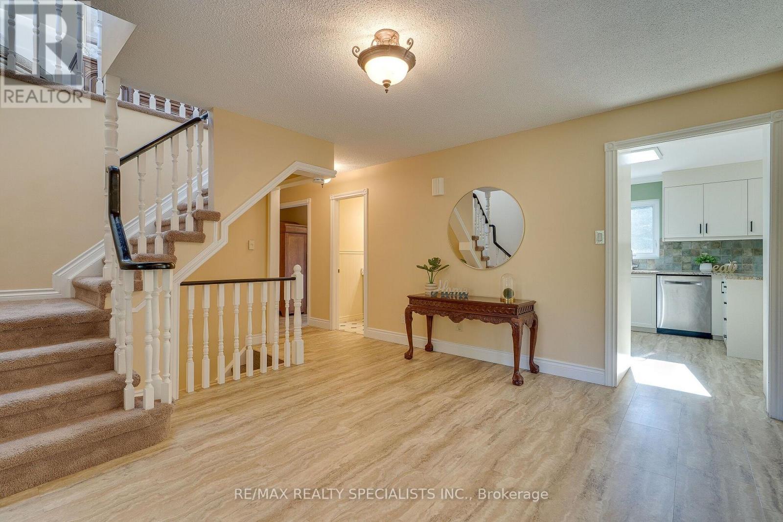 44 George Crescent, Caledon, Ontario  L7C 1G2 - Photo 6 - W13802896