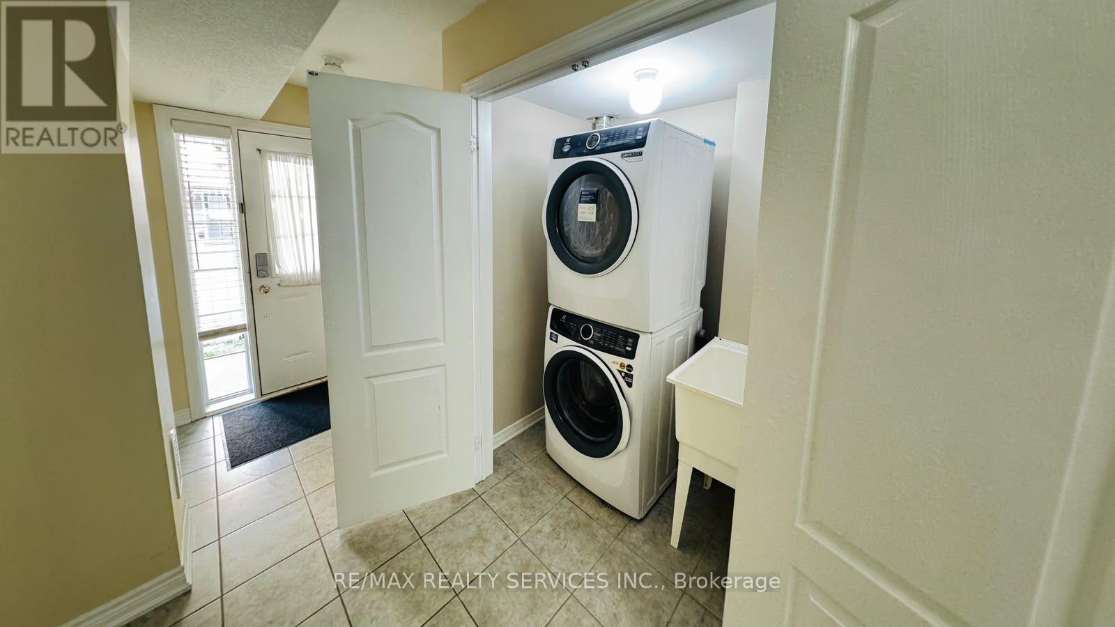 12 Urbana Road, Brampton, Ontario  L6Y 0R6 - Photo 4 - W13829514