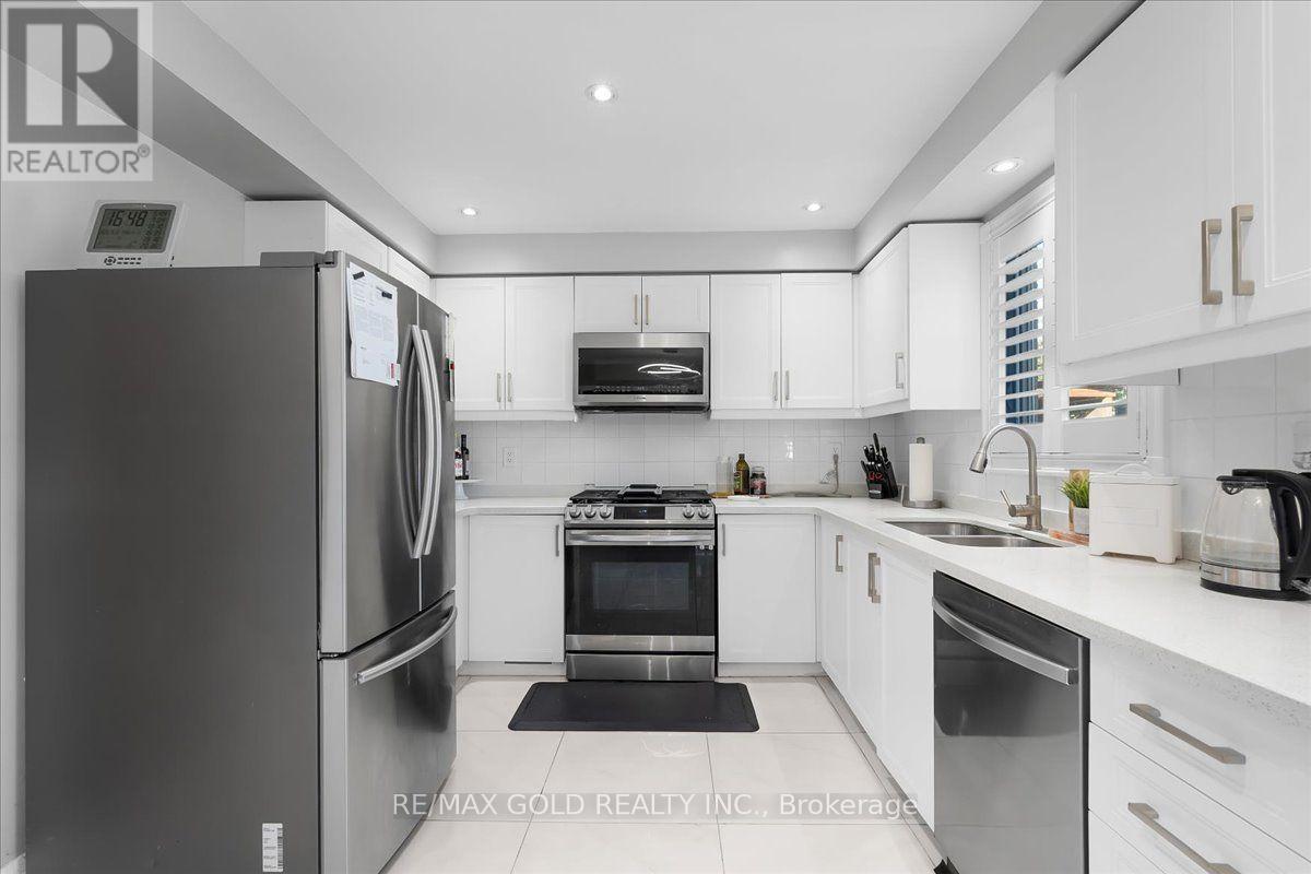 1484 Rose Haven Road, Mississauga, Ontario  L5V 1G8 - Photo 12 - W13829536
