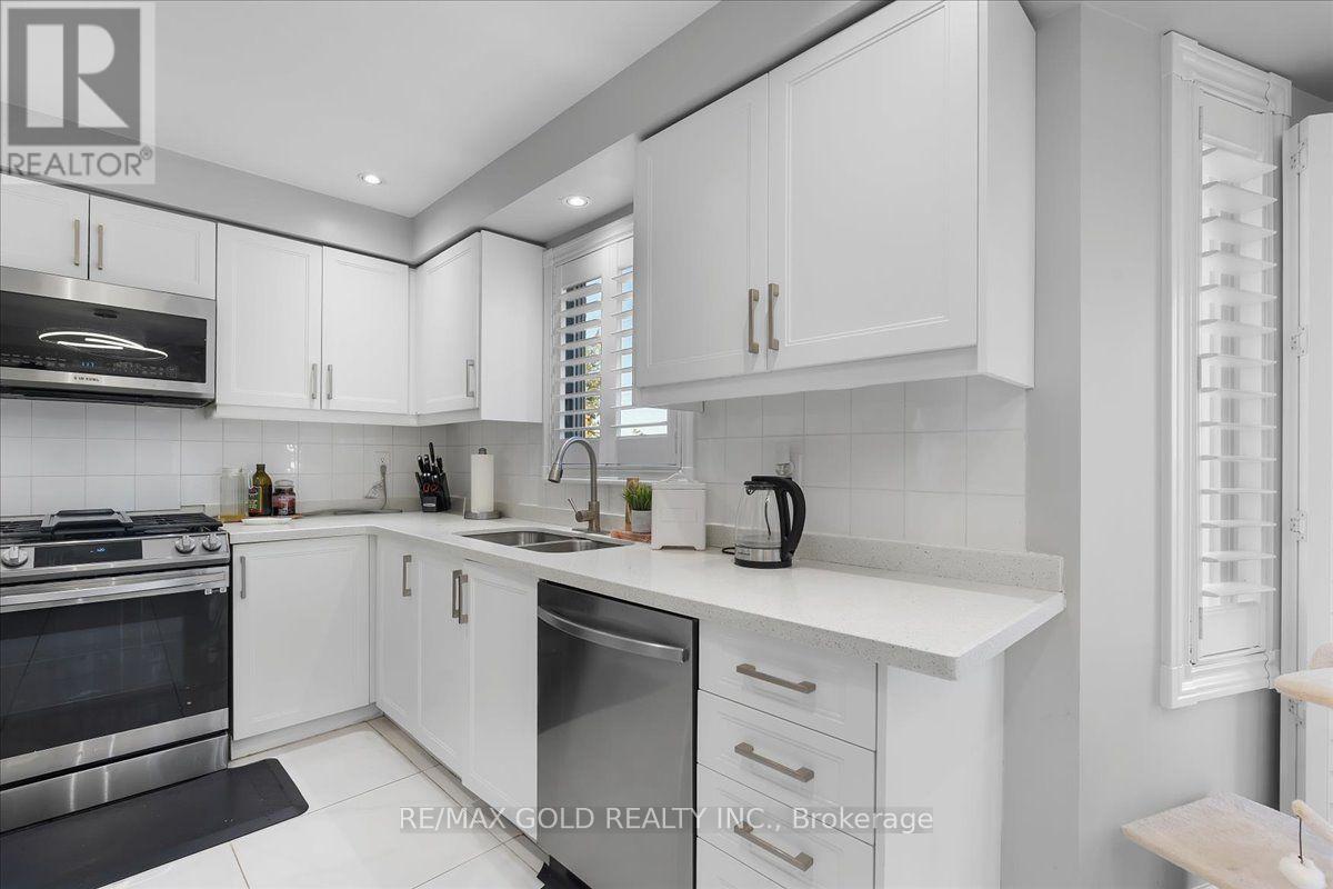 1484 Rose Haven Road, Mississauga, Ontario  L5V 1G8 - Photo 14 - W13829536