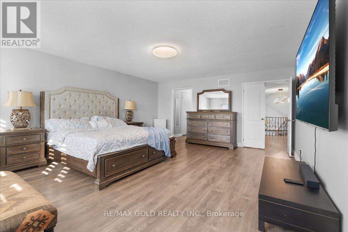 1484 Rose Haven Road, Mississauga, Ontario  L5V 1G8 - Photo 19 - W13829536