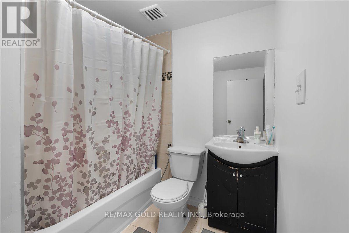 1484 Rose Haven Road, Mississauga, Ontario  L5V 1G8 - Photo 32 - W13829536