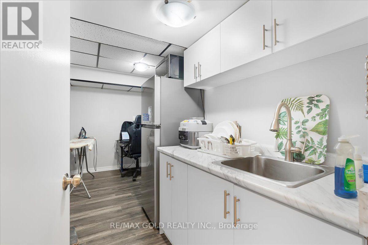 1484 Rose Haven Road, Mississauga, Ontario  L5V 1G8 - Photo 37 - W13829536