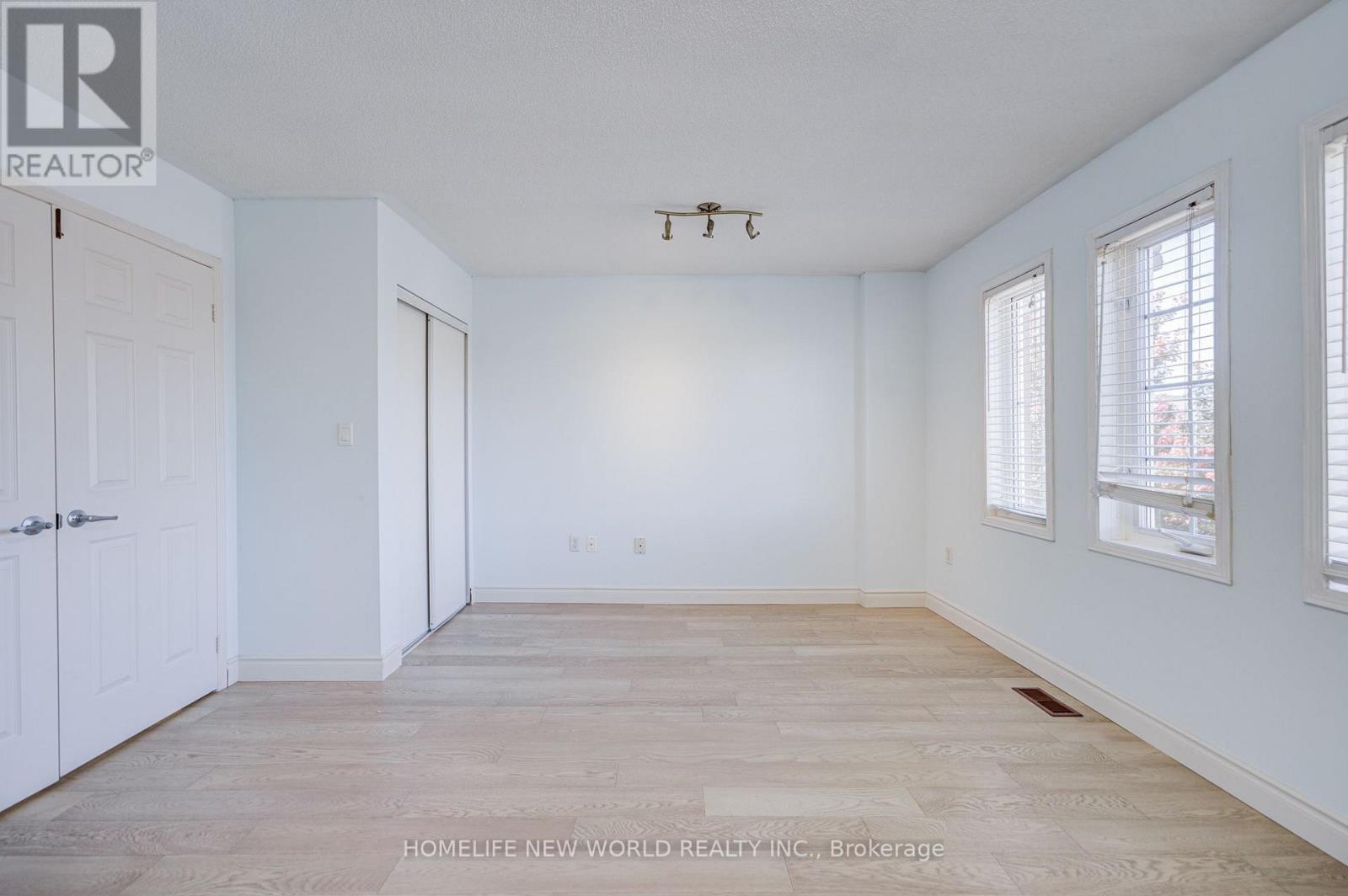 410 Fairgate Way, Oakville, Ontario  L6H 6Y1 - Photo 19 - W13829560