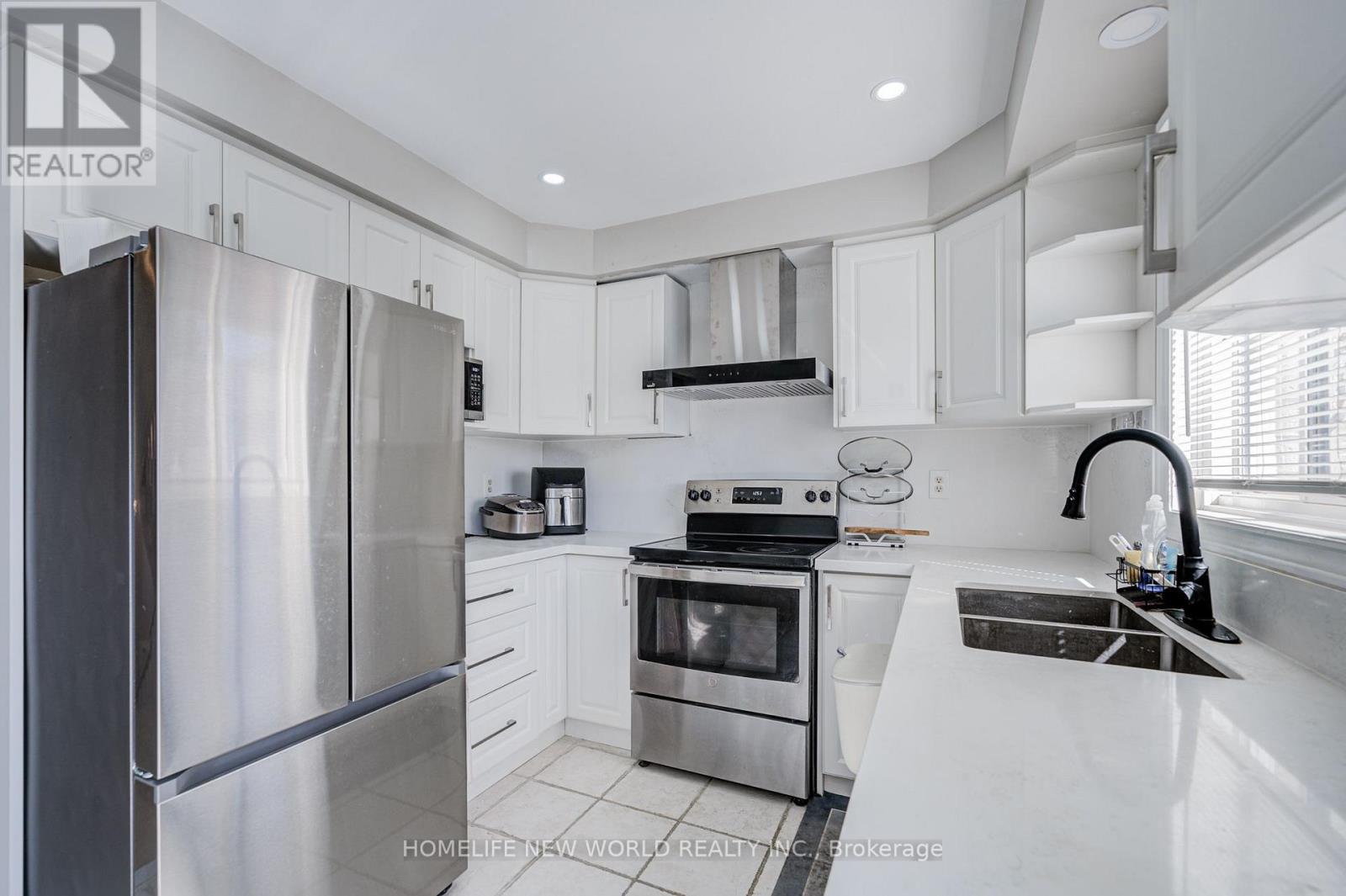 410 Fairgate Way, Oakville, Ontario  L6H 6Y1 - Photo 7 - W13829560