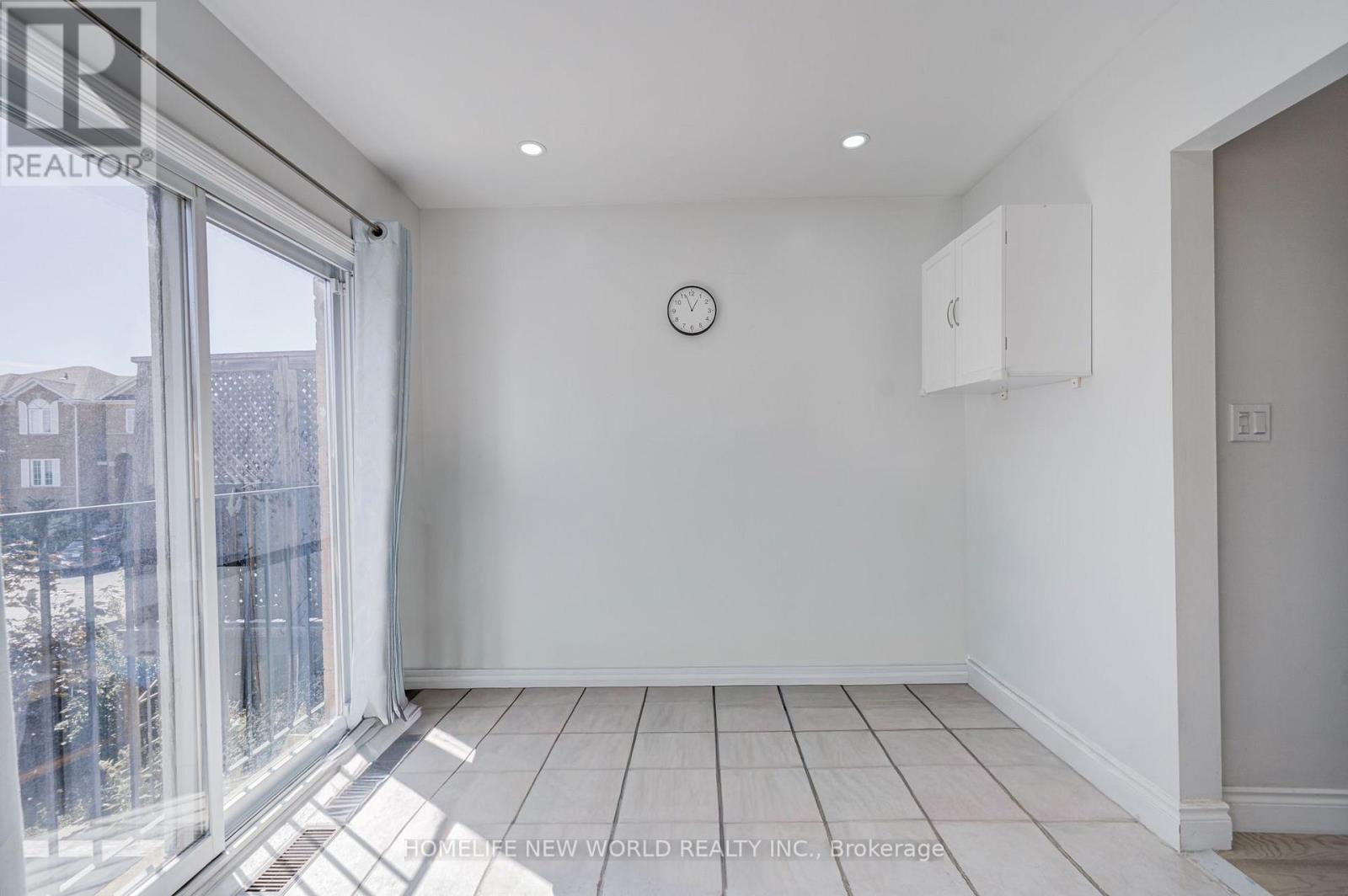 410 Fairgate Way, Oakville, Ontario  L6H 6Y1 - Photo 9 - W13829560